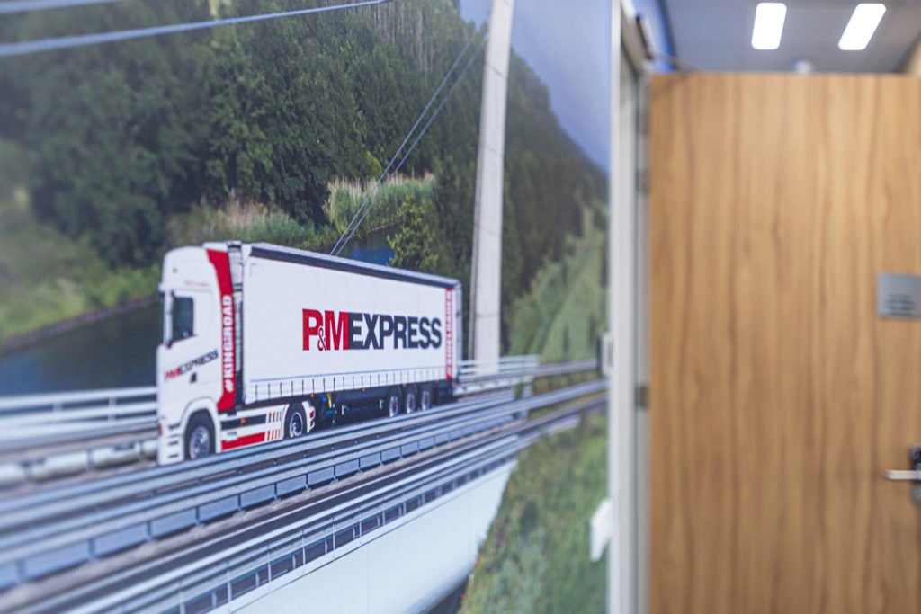 Behang vrachtwagen P&MEXPRESS